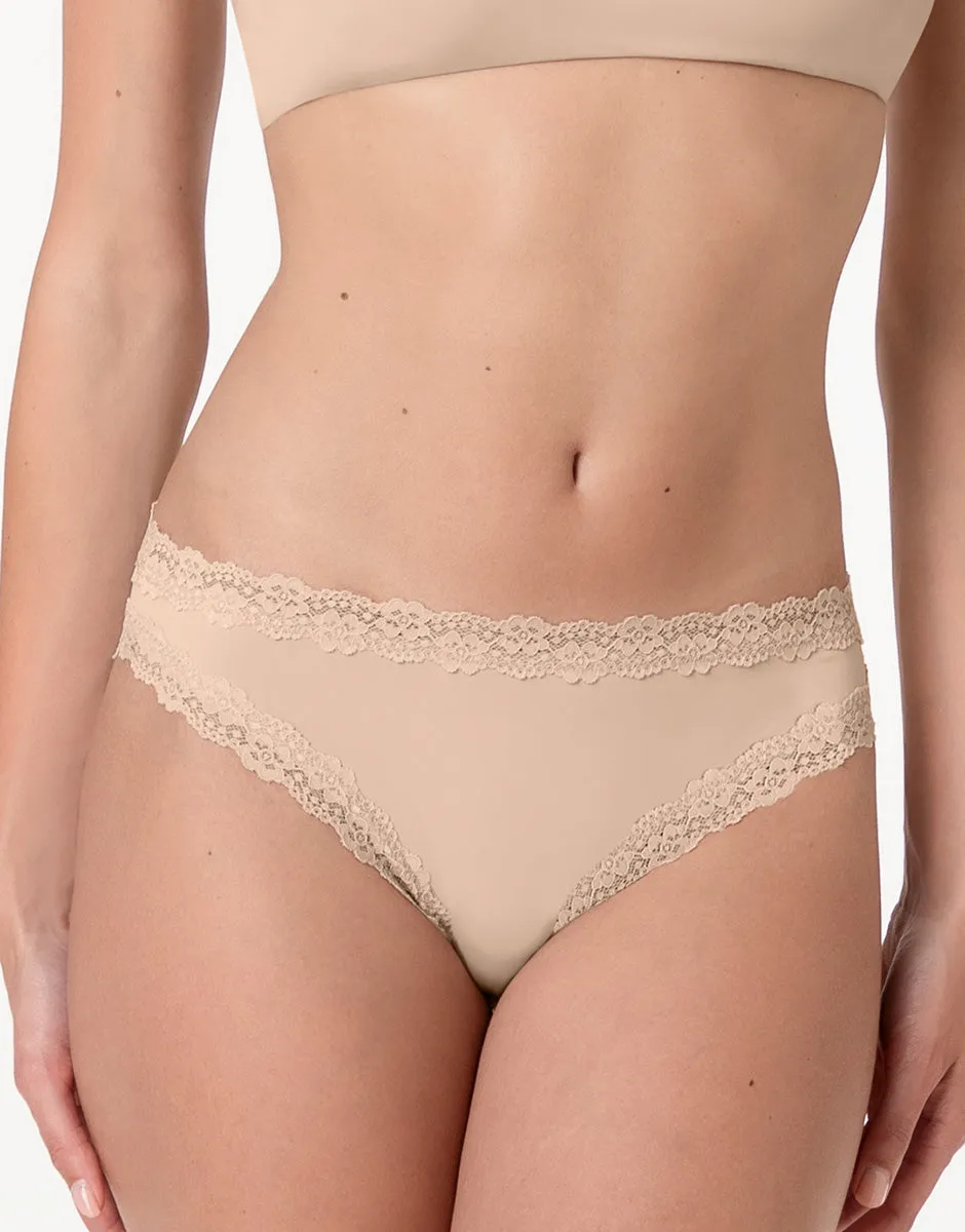 Lovable So Lacy Panties Lacy Micro brasiliano nudo chiaro
